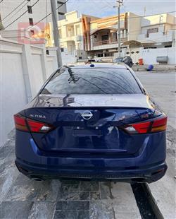 نيسان ألتيما